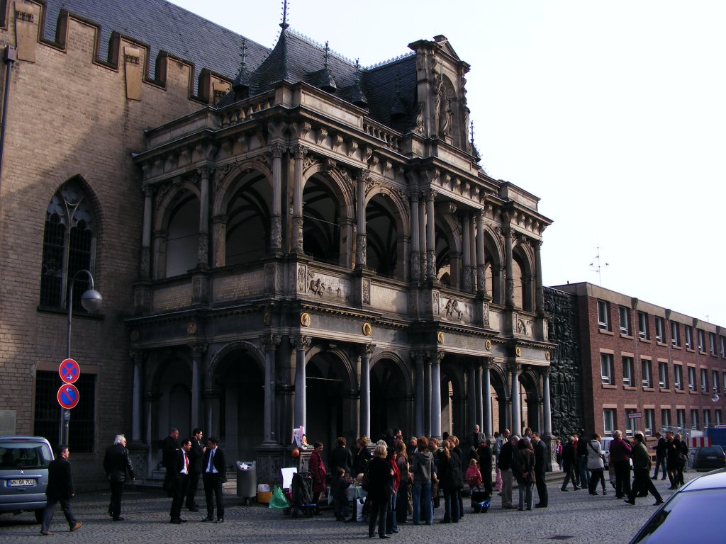 Der Eingangsbereich des alten Rathauses in Kln, 17. Mrz 2010.