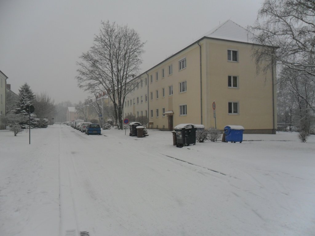 Der erste Schnee im Winter 2011/2012.
Blick in die Mozartstrae
(28.01.2012)