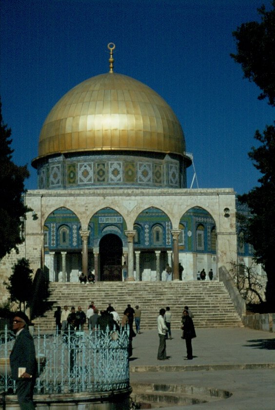 Der Felsendom auf dem Tempelberg in Jerusalem ist eines der groen islamischen Heiligtmer. Dezember 1984