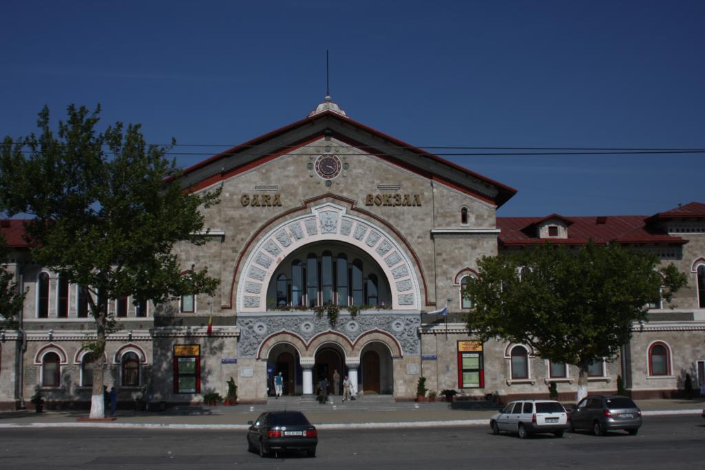 Der Hauptbahnhof der moldavischen Hauptstadt Chisinau
am 4.9.2009.
