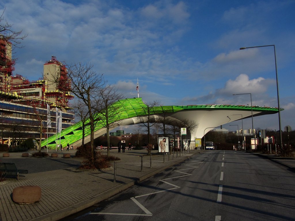 Der Hubschrauberlandeplatz vor dem Aachener Klinikum. (09.02.2013)