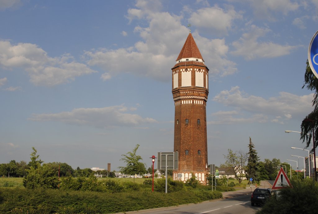 Der Wassertrurm in Lehrte. Aufnahme von 11.05.2010.