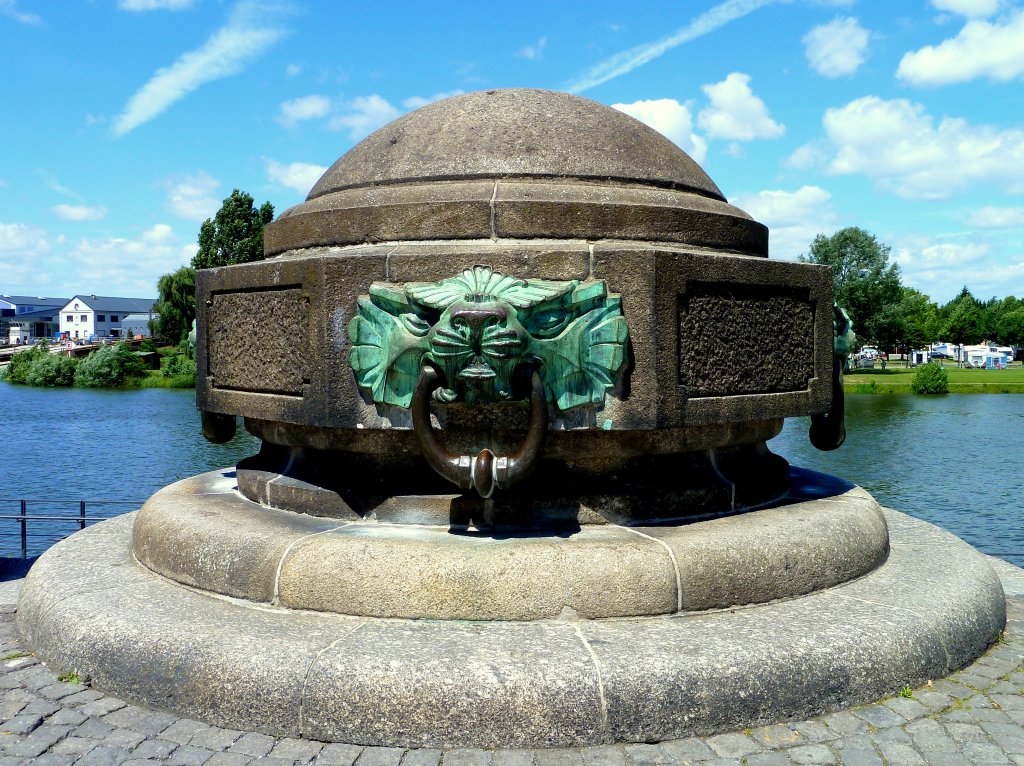 Deutschland, Rheinland-Pfalz, Koblenz, Deutsches Eck, 17.06.2012