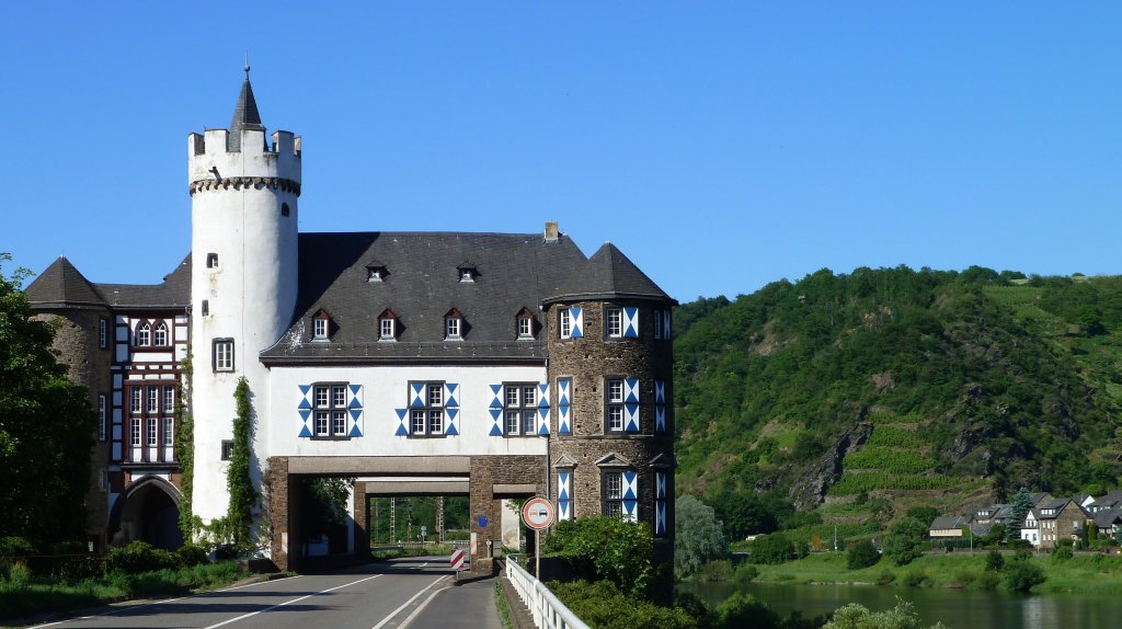 Deutschland, Rheinland-Pfalz, Landkreis Mayen-Koblenz, Gondorf-Kobern, Schloss Gondorf, 17.06.2012