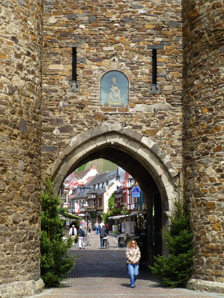 Deutschland, Rheinlandpfalz, Landkreis Ahrweiler, Ahrweiler, Stadttor Ahrweiler, 27.05.2013