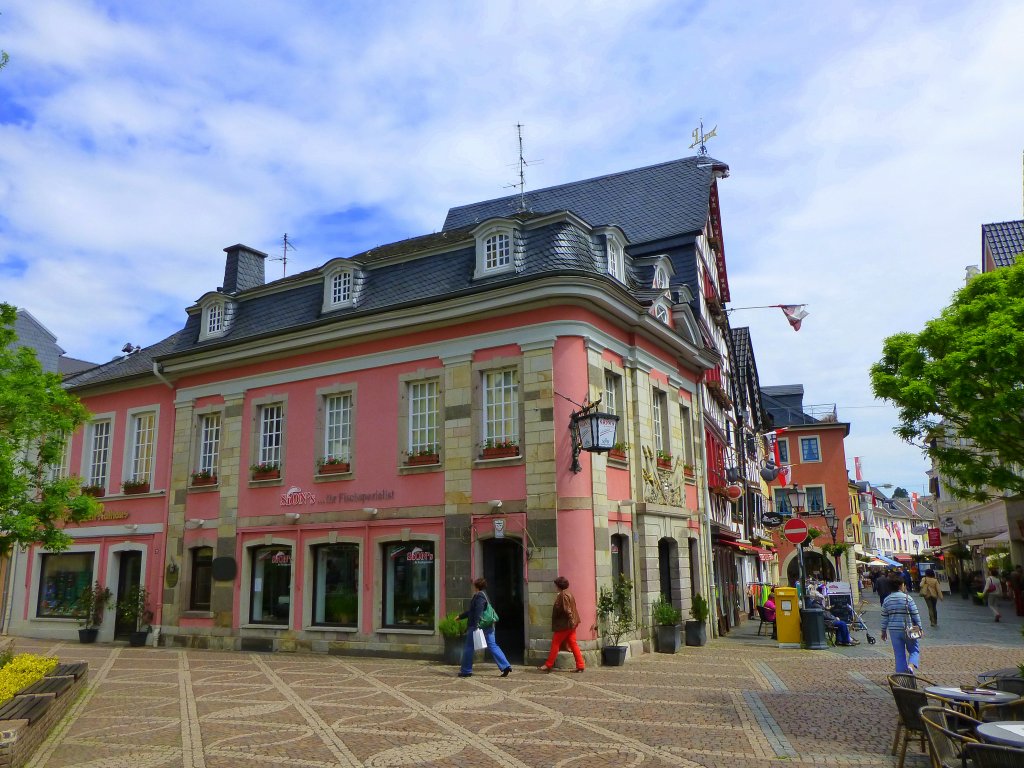 Deutschland, Rheinlandpfalz, Landkreis Ahrweiler, Ahrweiler, am Marktplatz, 27.05.2013