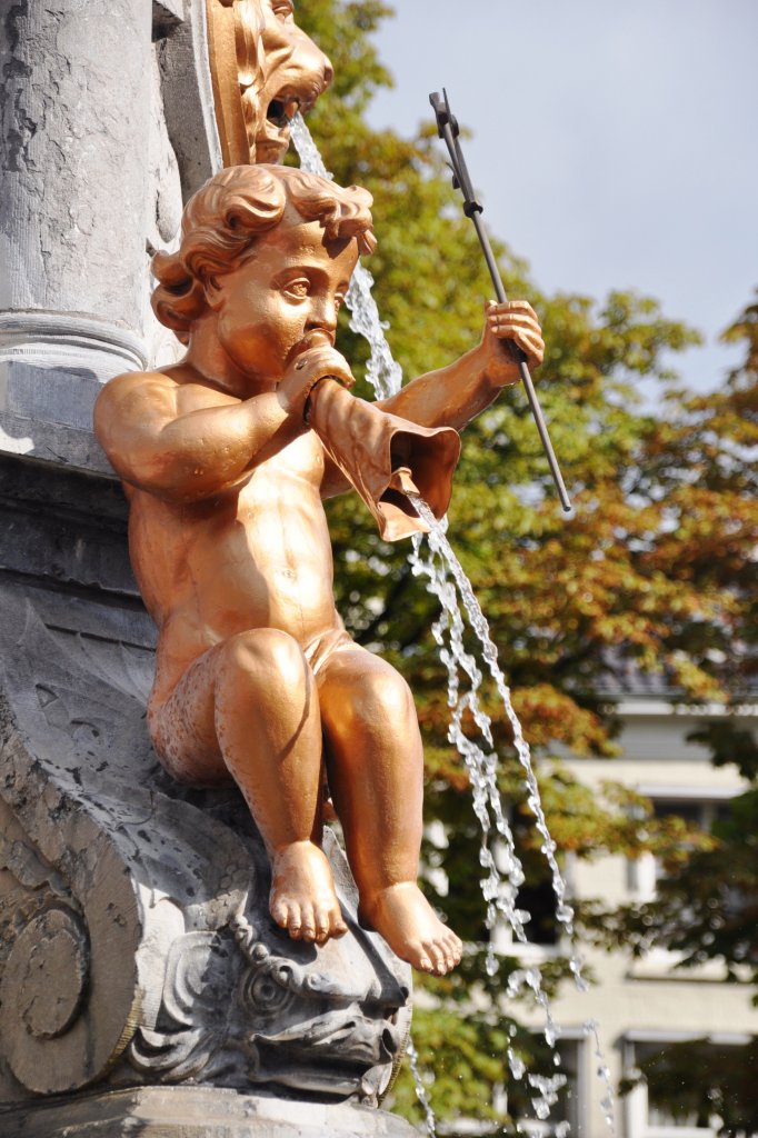 DEVENTER, 19.08.2011, Brunnenfigur am Brink, dem Marktplatz der Stadt