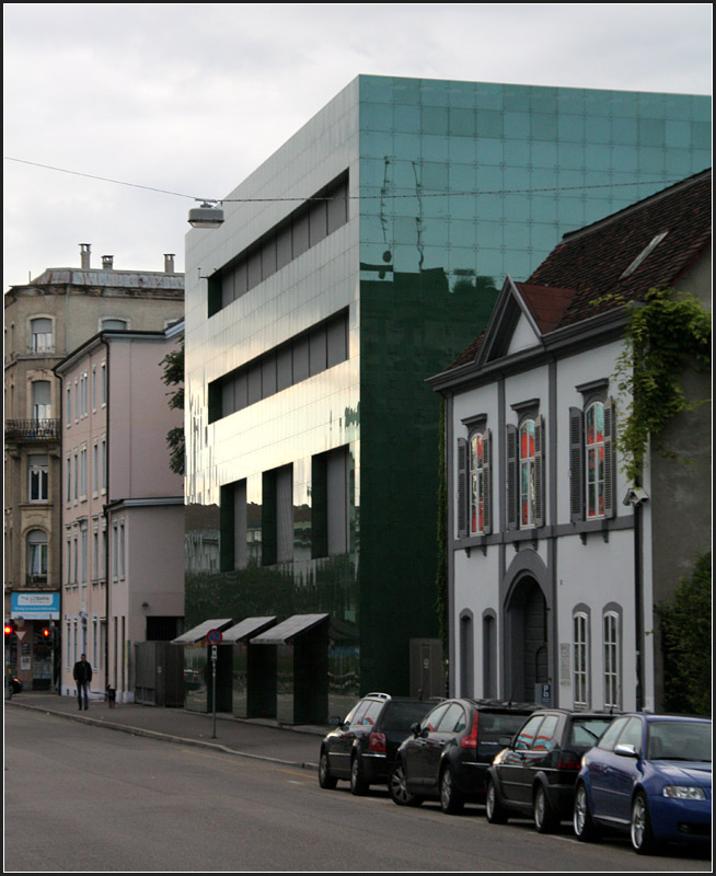 Die Apotheke des Universittsspitals der Basler Architekten Herzog & de Meuron. Fertigstellung: 1997. 28.08.2010 (Matthias)