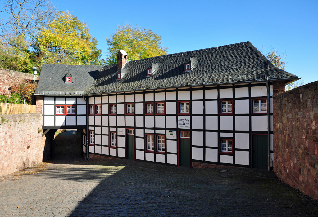 Die  Drener Htte , DAV-Dren und Berwacht Nideggen auf der Burg Nideggen - 27.10.2012