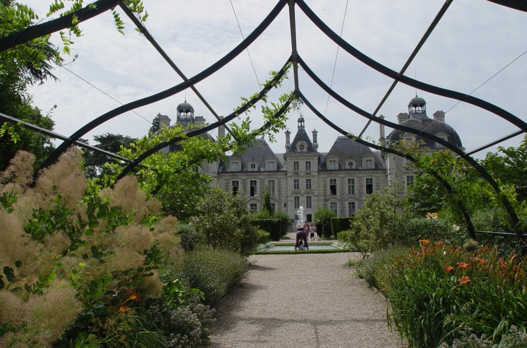 Die Gartenseite des Schlosses Cheverny im Loiretal am 21.07.2009. 