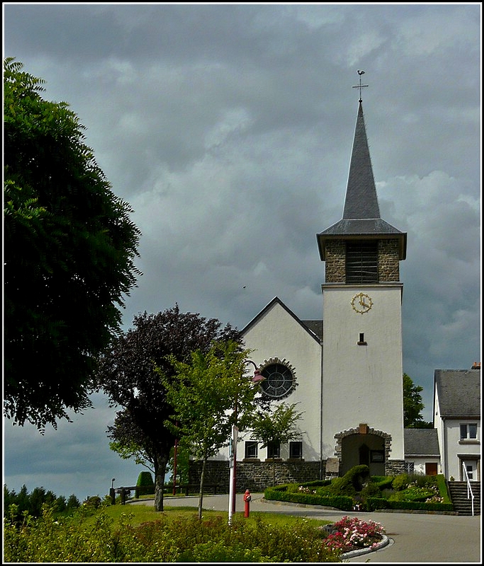 Die Kirche von Consthum. 01.08.2010 (Jeanny)