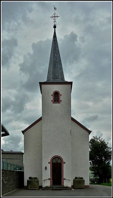 Die kleine Kirche von Leithum stammt aus dem Jahre 1877 und ist der Immaculata gewidmet. 13.08.2010 (Jeanny)