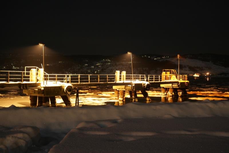 Die Landungsbrcke im eingefrohrenen Oslofjorden; 29.01.2010