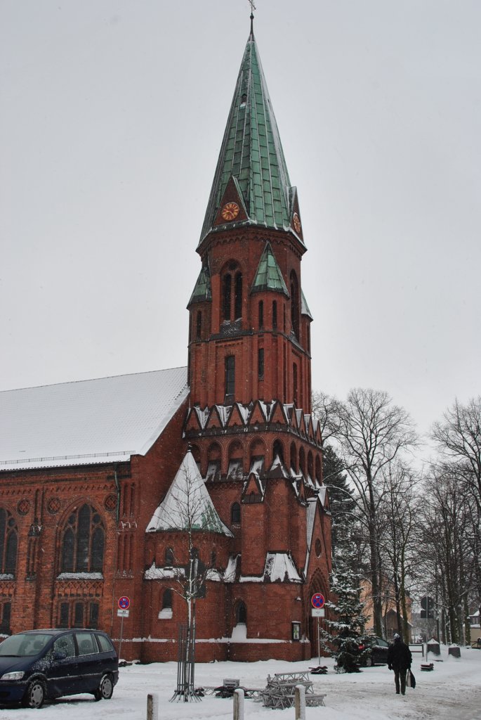 Die Matthuskirche  am 09.12.2010 im Lehrte