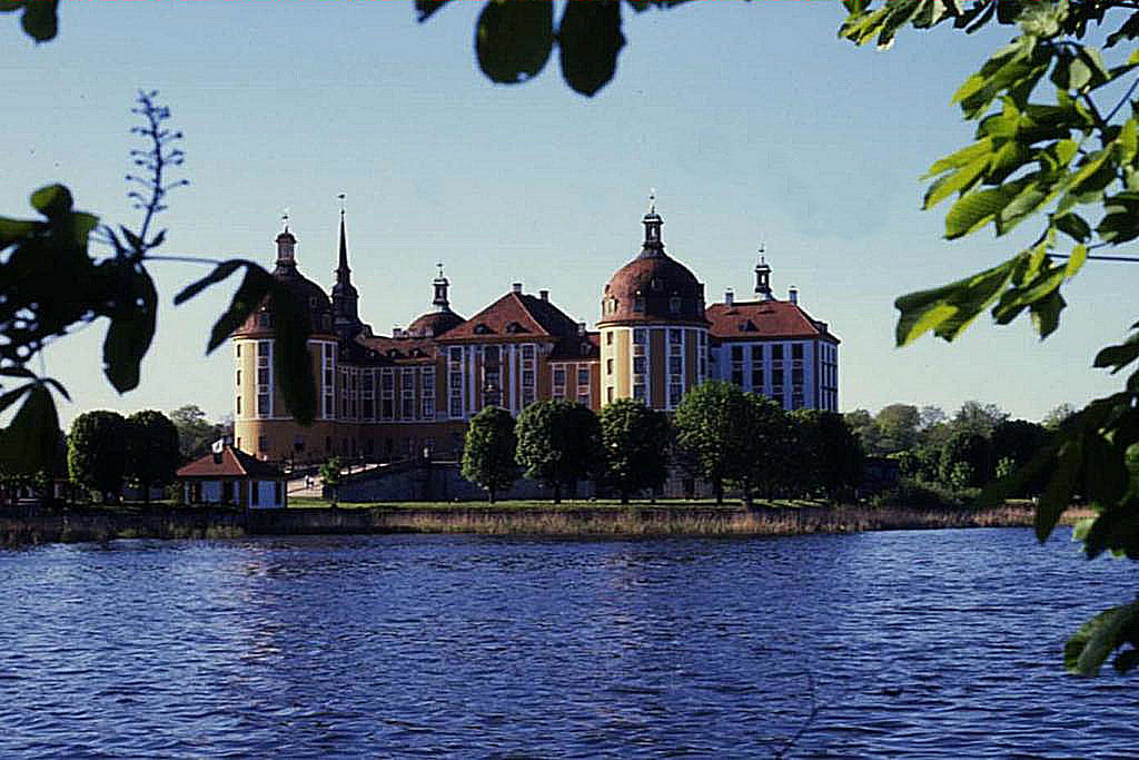 Die Moritzburg am gleichnamigen Ort gelegen.
Aufnahme am 2.5.1990.