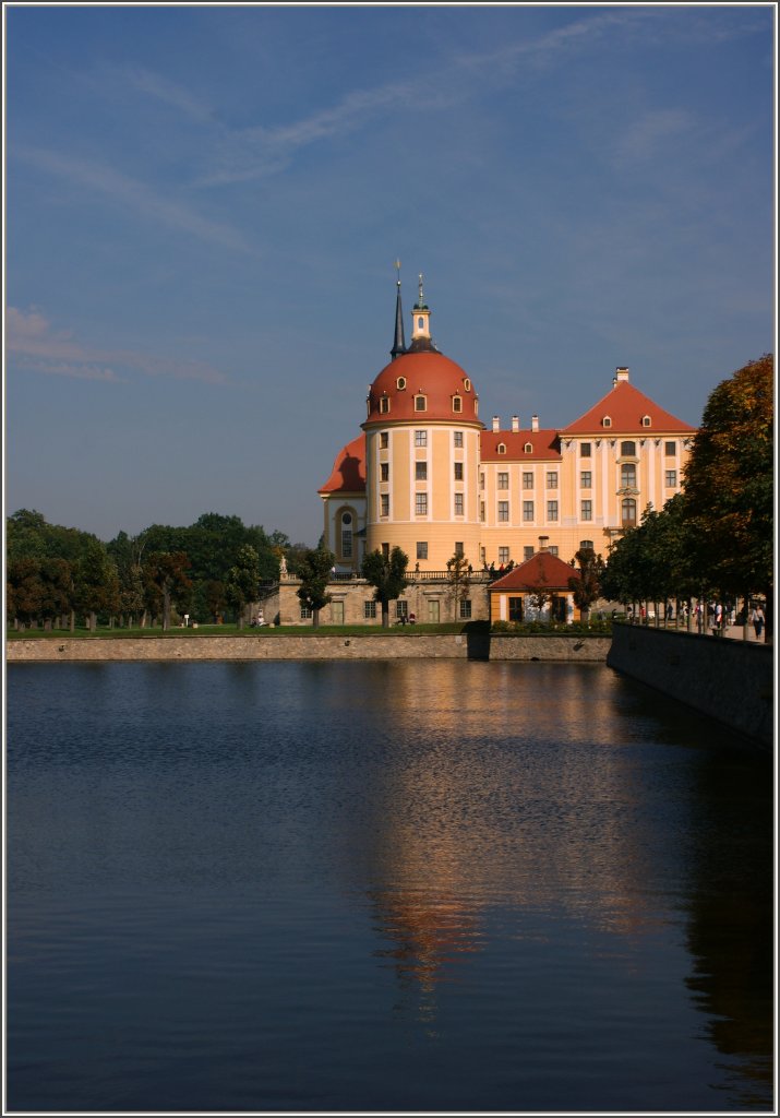 Die Moritzburg. Da ein Teil des Jagdschlosses renoviert wurde mussten wir uns auf diese Fotoansicht beschrnken.
(24.09.2010)