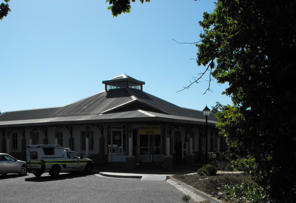 Die neue Polizeistation mit Dienstleistungszentrum. Somerset West, 28.11.2010
