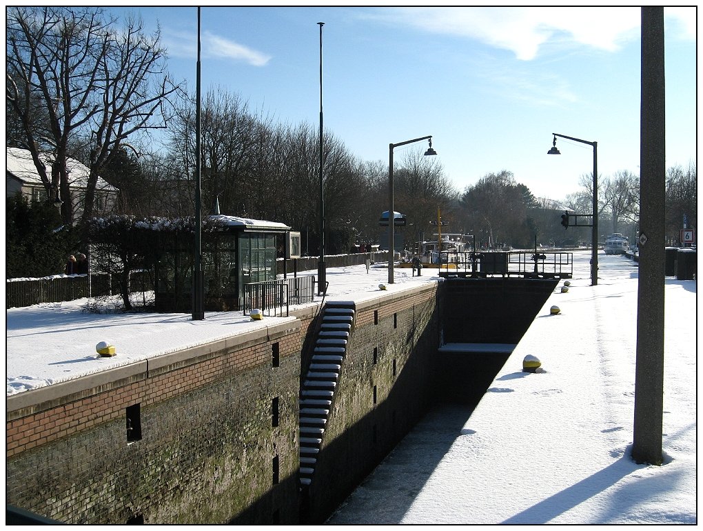 Die Ruhrschleuse in Winterstarre (Januar 2009)