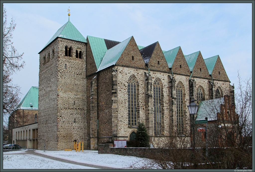 Die Sankt-Petri-Kirche in Magdeburg. (20.01.2013)