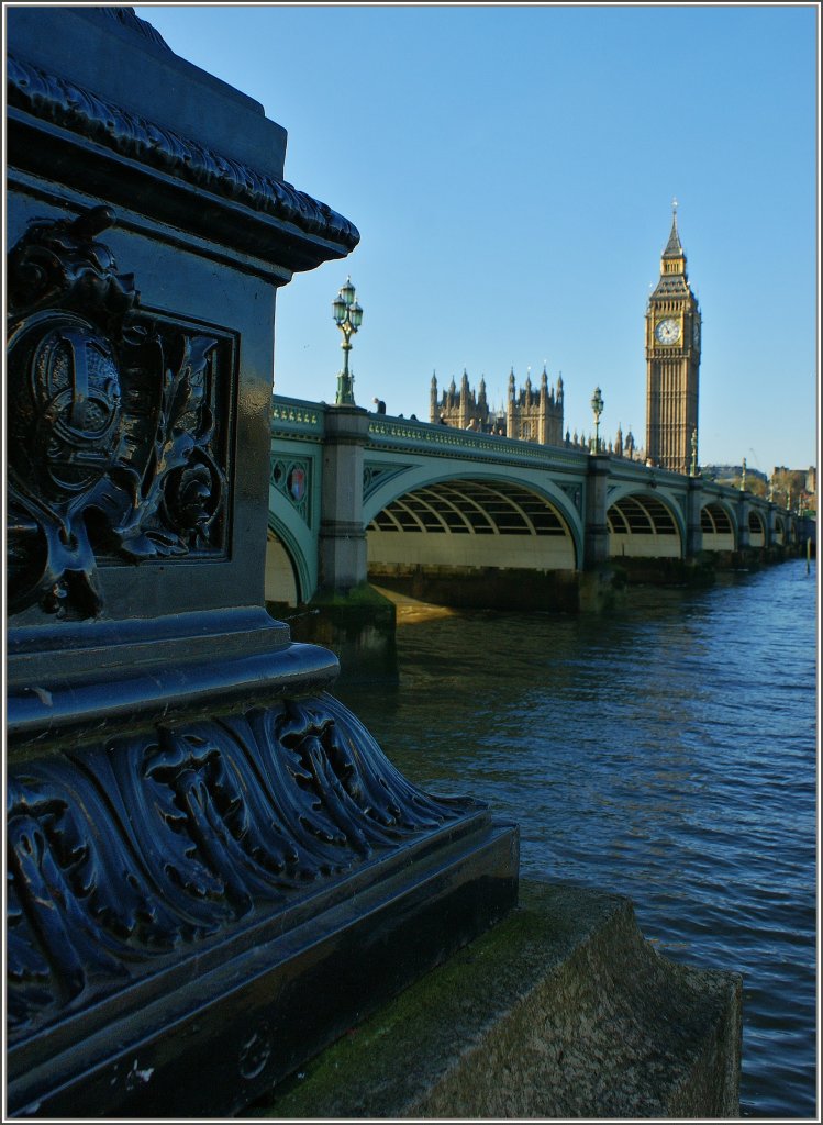 Die Westminster Bridge und Big Ben.
(14.11.2012)