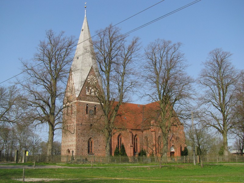 Dietrichshagen (NWM); Dorfkirche, 14.04.2010