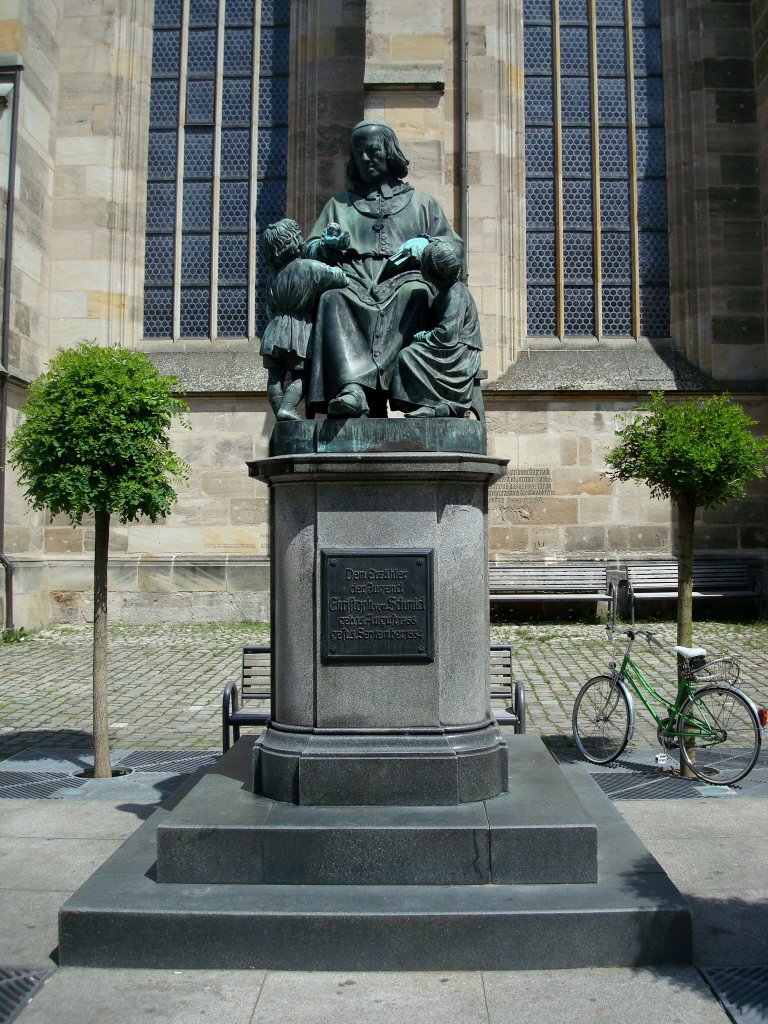 Dinkelsbhl in Mittelfranken,
Denkmal fr Christoph von Schmid,
Sohn der Stadt, Priester und Schriftsteller,
Juni 2010 