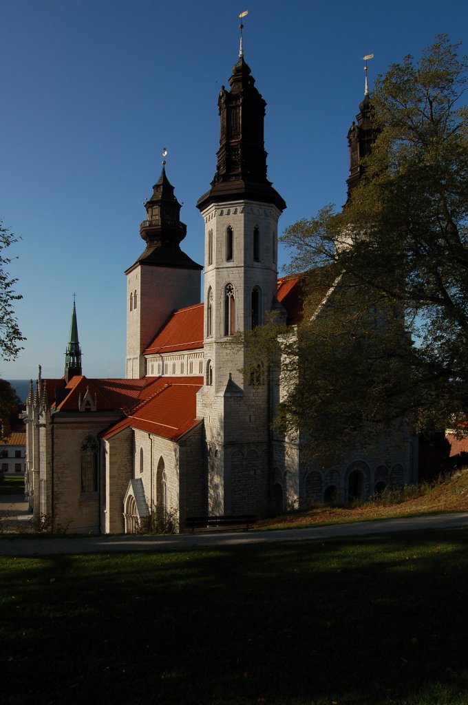 Domkirche in Visby mit der Ostsee im Hintergrund. 11.10.2011