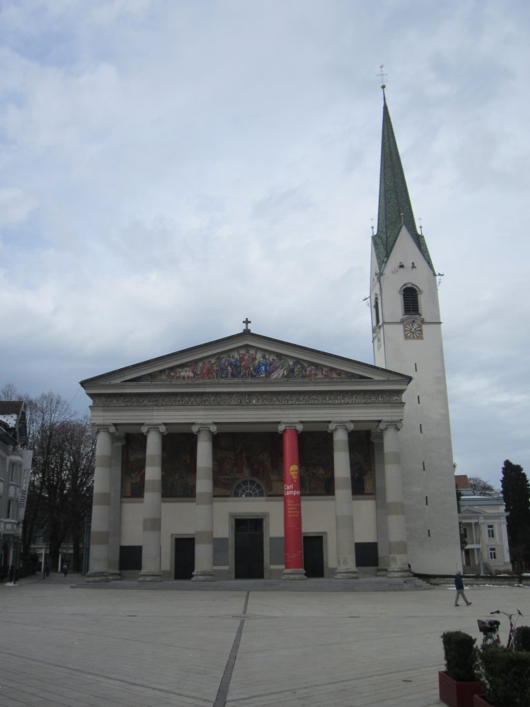 Dornbirn, St. Martin Kirche, erbaut von 1839 bis 1840 von Stadtbaumeister Martin 
Ritter von Kink (17.03.2013)