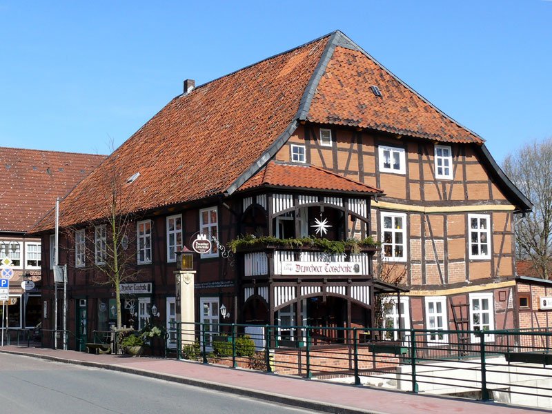 Drawehnertor-Schenke, erbaut 1635, ist seit 1705 Gaststtte und damit das lteste Gasthaus Hitzackers; 22.03.2010
