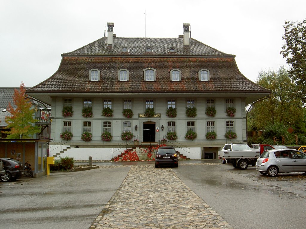 Drrenroth, Gasthof zum Kreuz, barocker Bau aus dem 18. Jahrhundert (09.10.2012)