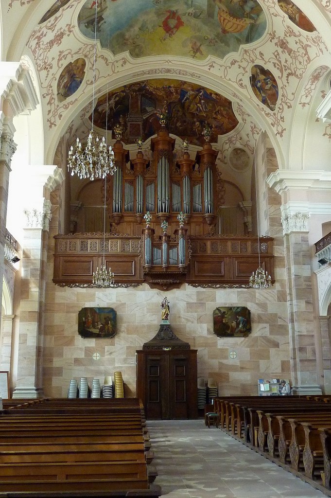 Ebersmnster im Elsa, die im ursprnglichen Zustand erhaltene Silbermannorgel in der St.Mauritius-Kirche, von 1730-32 erbaut, spielt zu den regelmig stattfindenden Konzerten, Mai 2011