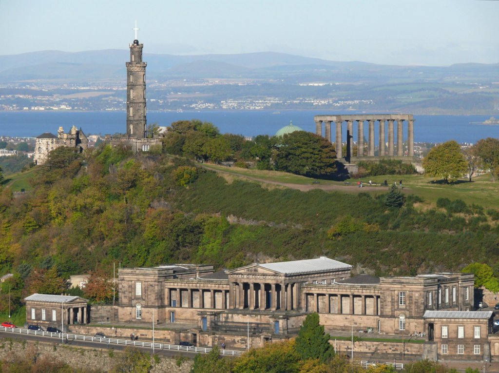 Edinburgh am 20.10.2010, Hier wird klar, warum die Stadt 'Athen des Nordens' genannt wird. Blick auf Calton Hill.