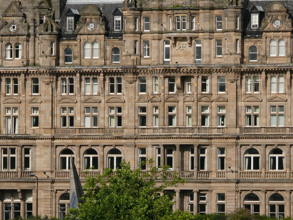 Edinburgh am 22.07.2009, Fassade des 'Balmoral Hotel', http://www.thebalmoralhotel.com/