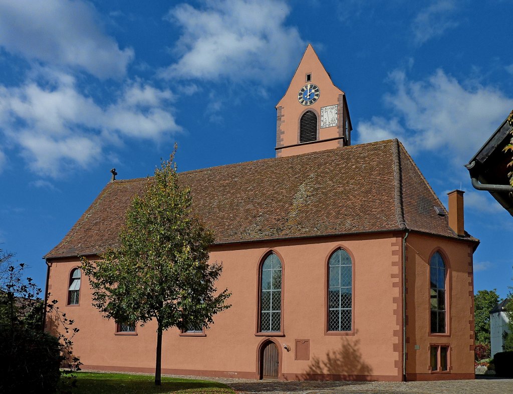 Efringen-Kirchen im Markgrflerland, die Christuskirche von 1613 ist das Wahrzeichen des Ortsteiles Kirchen, Okt.2011