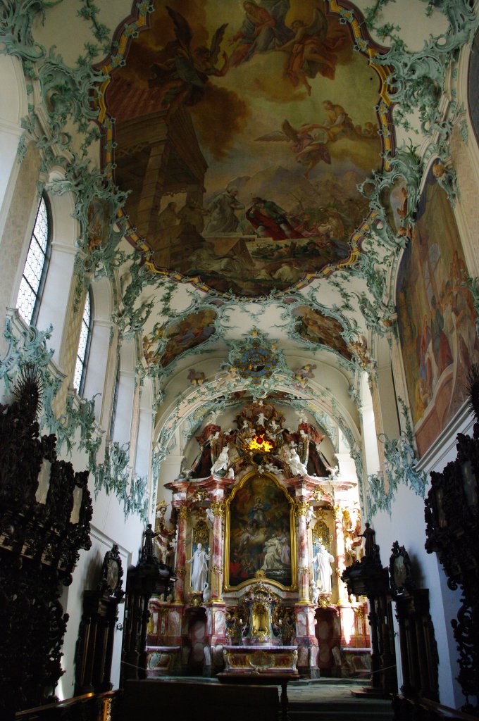 Ehem. Klosterkirche der Kartause Ittingen bei Warth, erbaut von 1549 bis 1553, 
Rokoko Ausstattung ab 1763 durch die Stukkateure Joh. Georg und Mathias Gigl 
(22.03.2011)