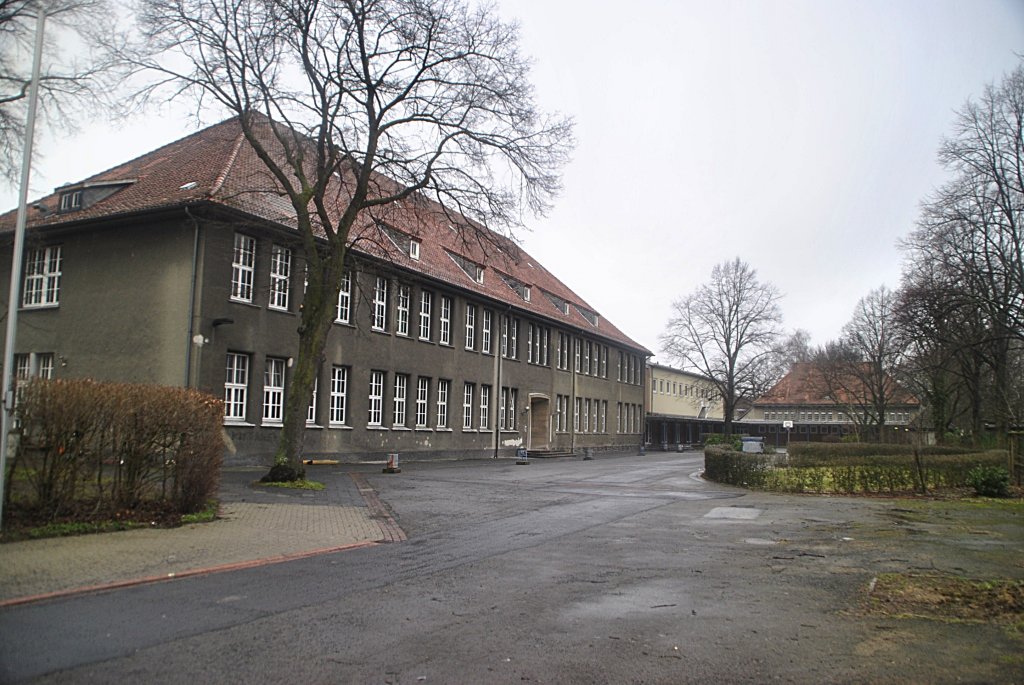 Ehemalige Albrecht-Drhrer-Schule, jetzt  Jutus-von-Liebig-Schule. in Hannover/Hfestrae. Foto vom 23.01.2011.  
