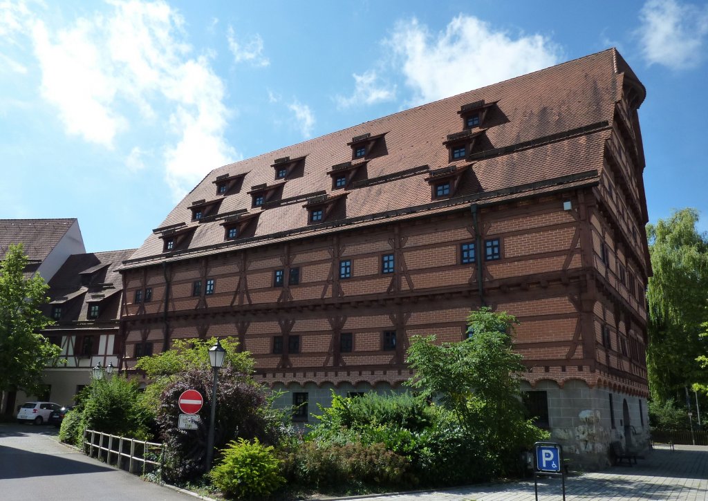 Ehingen, das um 1532 erbaute Heilig-Geist-Spital, diente der Armen-Kranken-und Altenpflege, heute Stadtmuseum, Aug.2012