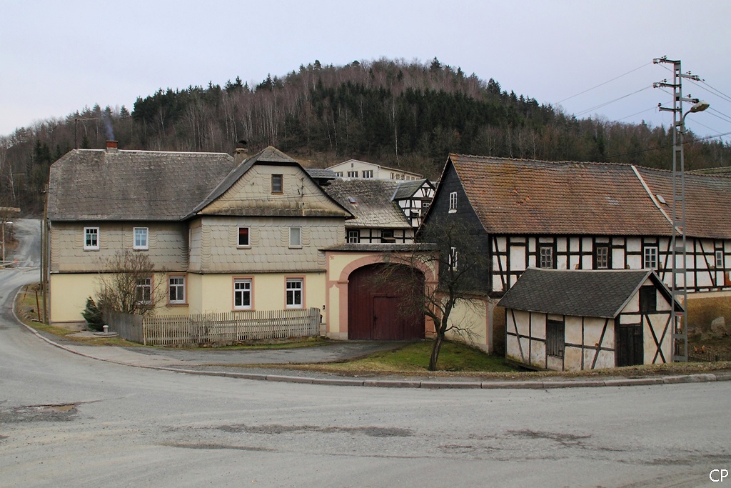 Ein alter Vierseitenhof in Loitsch (b. Hohenleuben). (12.2.2011)