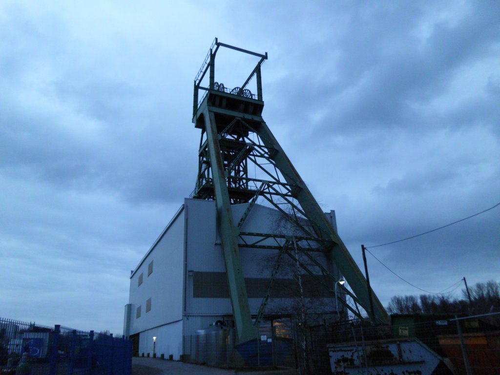 Ein fr die zentrale Wasserhaltung offen gebliebener Schacht der Zeche  Robert Mser  in Bochum-Werne am 13.03.2011.