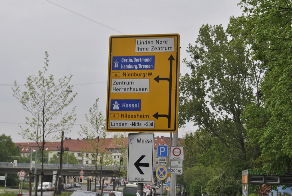 Ein Ortschild in Hannover/Limmer, am 08.05.10.