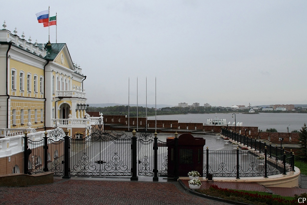 Ein Teil der ehemaligen Kanonenfabrik im Kazaner Kreml, die heute als Verwaltungsgebäude dient. (6.9.2011)