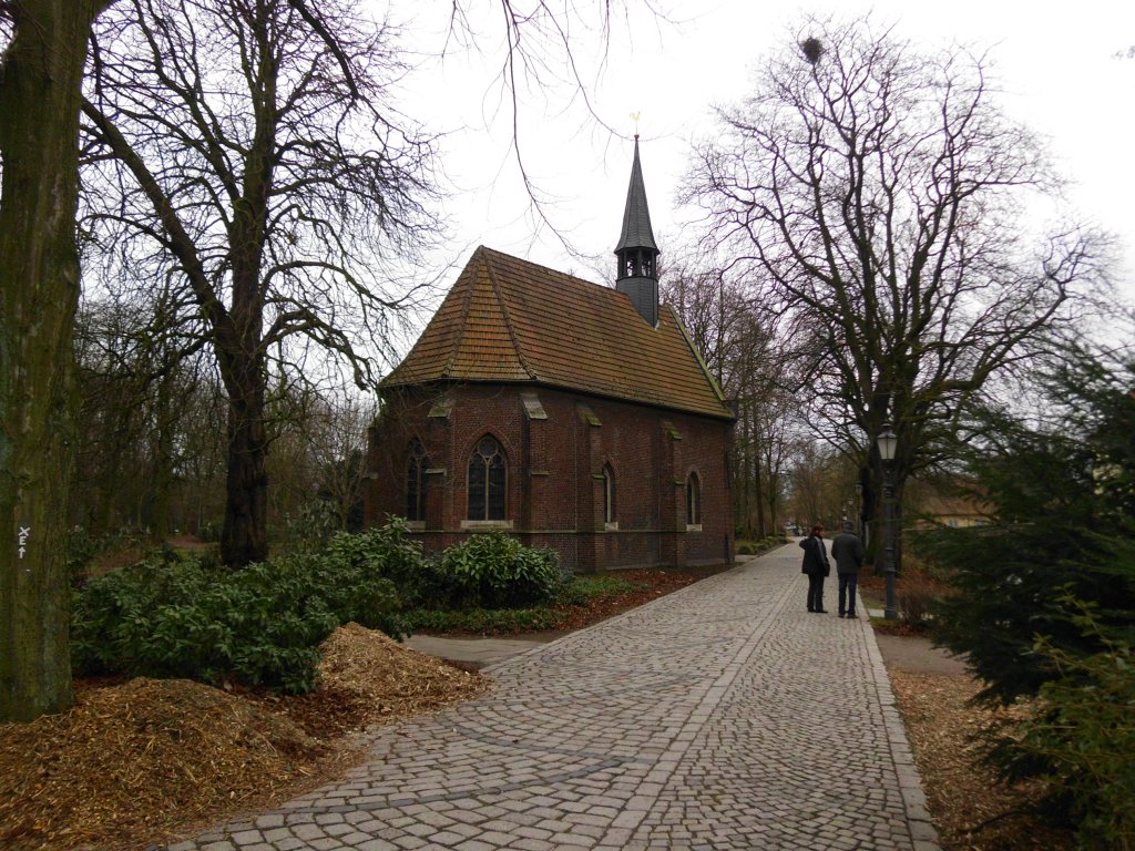 Eine kleine Kirche am Schlo Strnkede in Herne, 06.02.1011.