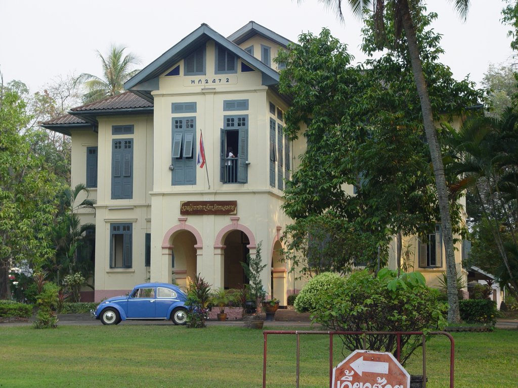 Eine sehr gut erhaltene Villa im Kolonialstil in der laotischen Hauptstadt Vientiane am 13.03.2010.