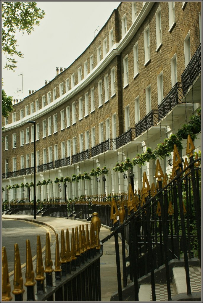 Eine typische Londenerstrasse: Gardens.Frher wohnte hier der hhere Mittelstand, heute findet man eher Bros und Hotels in diesen Husern.
(06.05.2011)