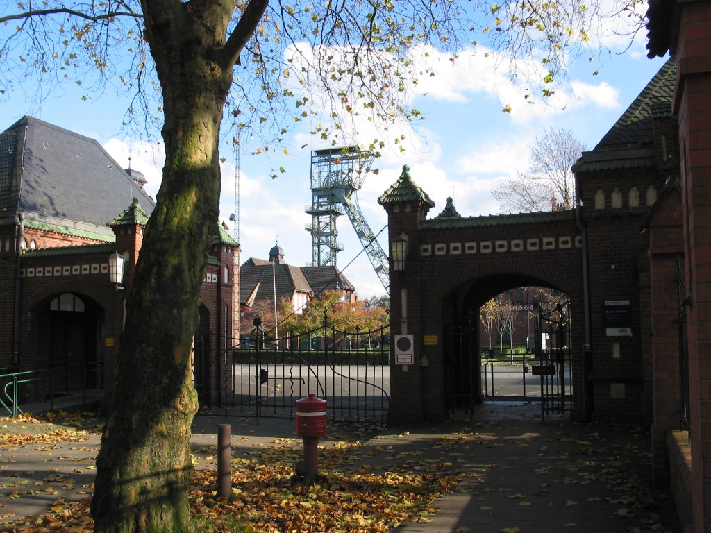 Eingang des Westflischen Industriemuseums - Zeche Zollern in Dortmund-Bvinhausen am 8. November 2008.