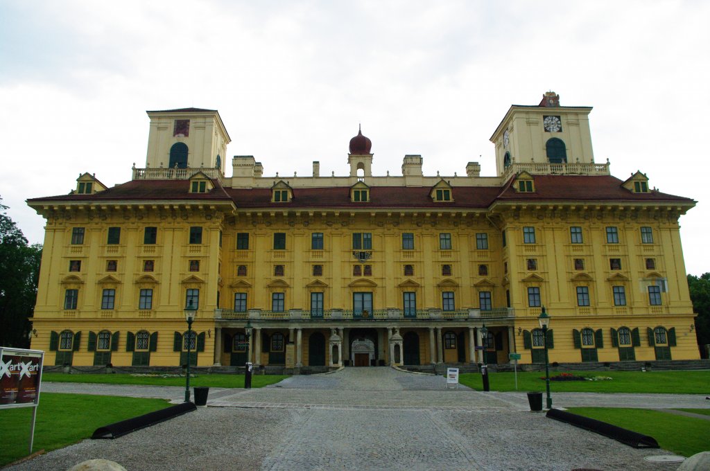 Eisenstadt, Schloss Esterhazy, erbaut 1663 bis 1673 von Carlo M. Carlone 
(03.06.2011)