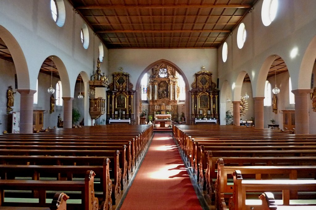 Elzach, Blick in den Innenraum der St.Nikolaus-Kirche, Juli 2012