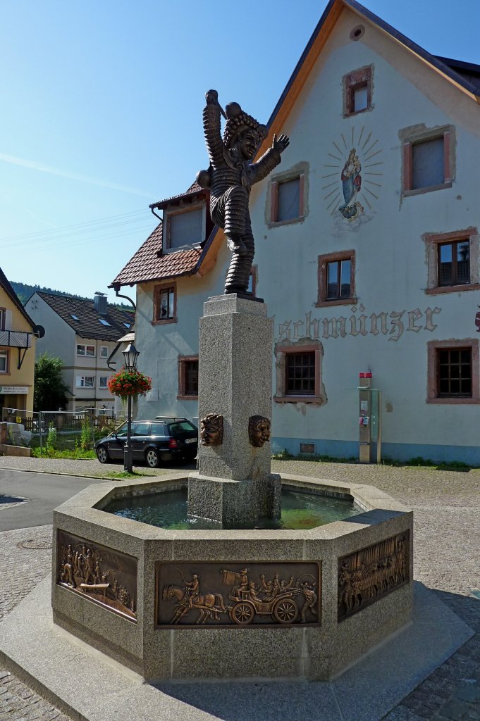 Elzach, Brunnen mit Motiven der allemanischen Fasnet, Juli 2012