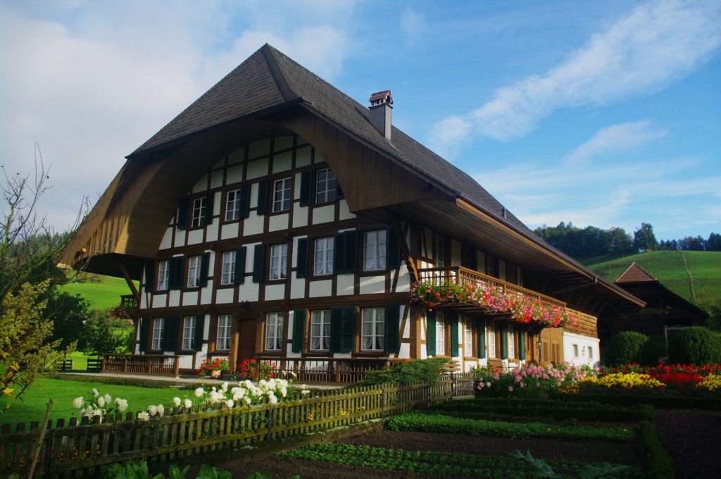 Fachwerkhaus am Kirchplatz von Ltzelflh (11.10.2012)