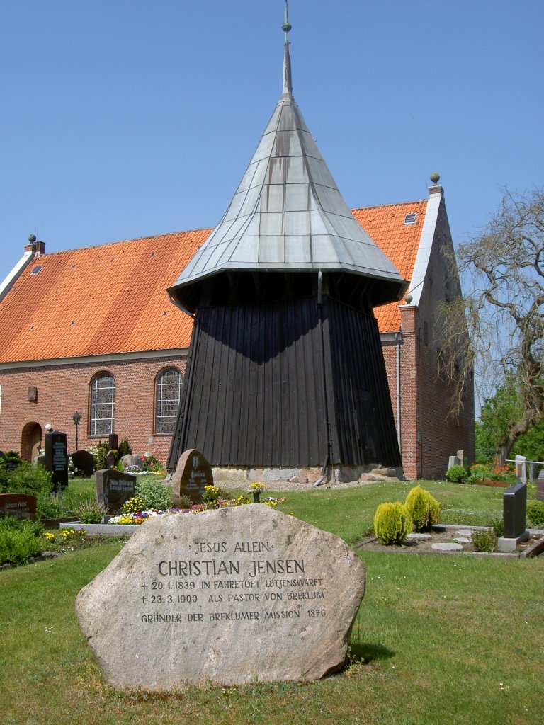 Fahretoft, Evangelische Kirche mit Holzkirchturm, Kreis Nordfriesland 
(11.05.2011)